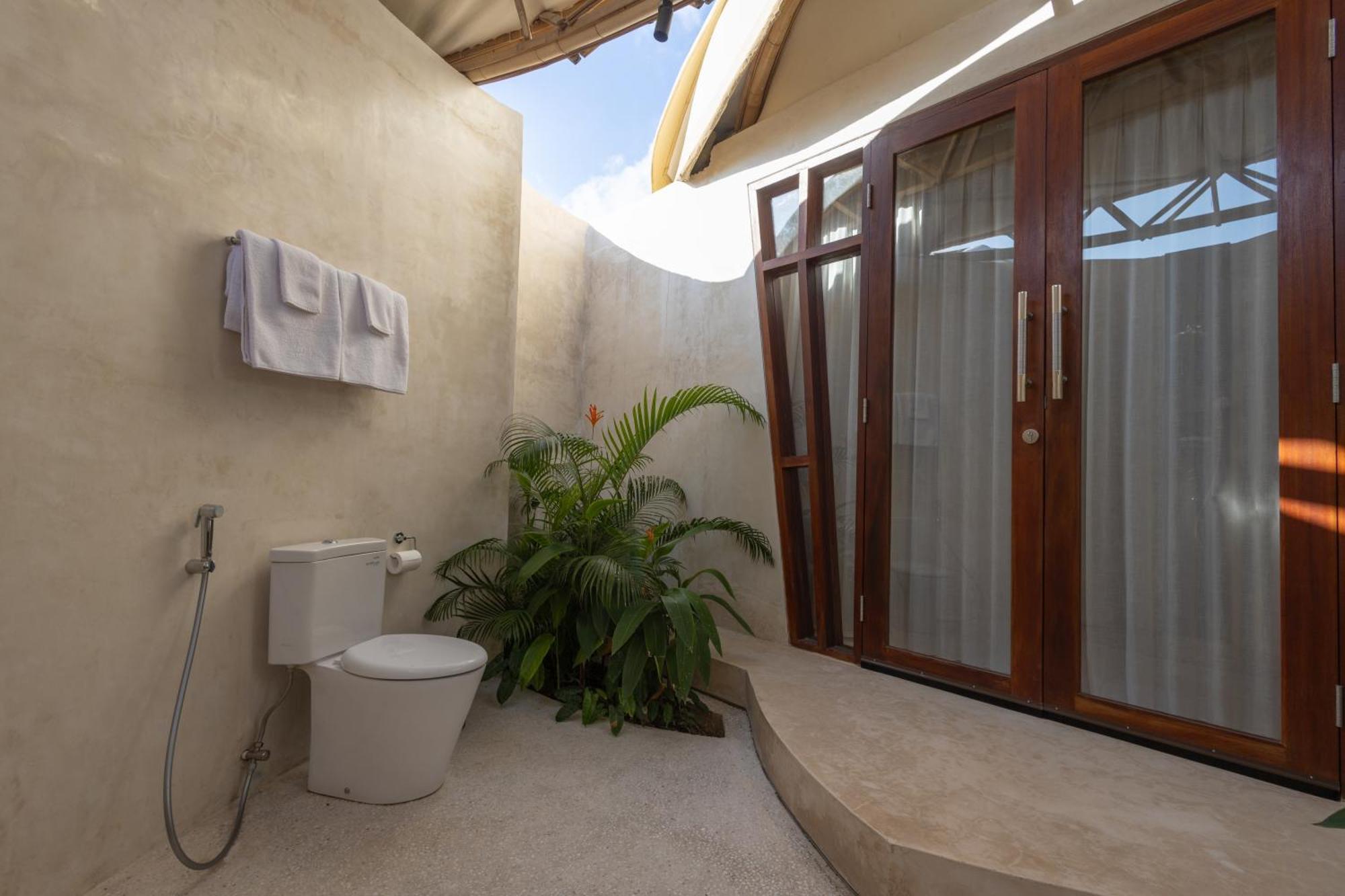 Nuanu Suites & Accommodations تاناه لوت الغرفة الصورة